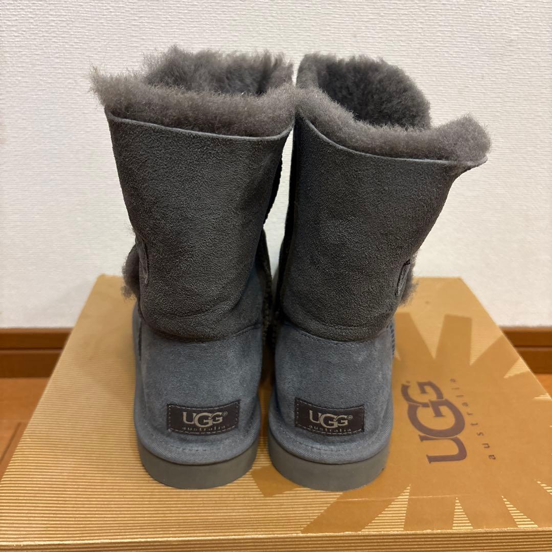 【新品】UGG BAILEY BUTTON ムートンブーツ