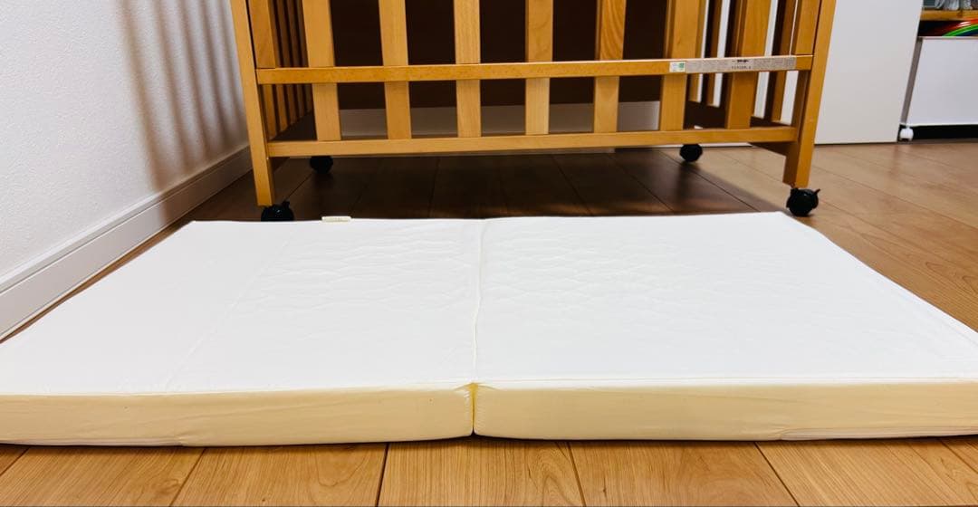 5Wayタイプのミニベビーベッド＆デスク♪ マットレスもセットです♡