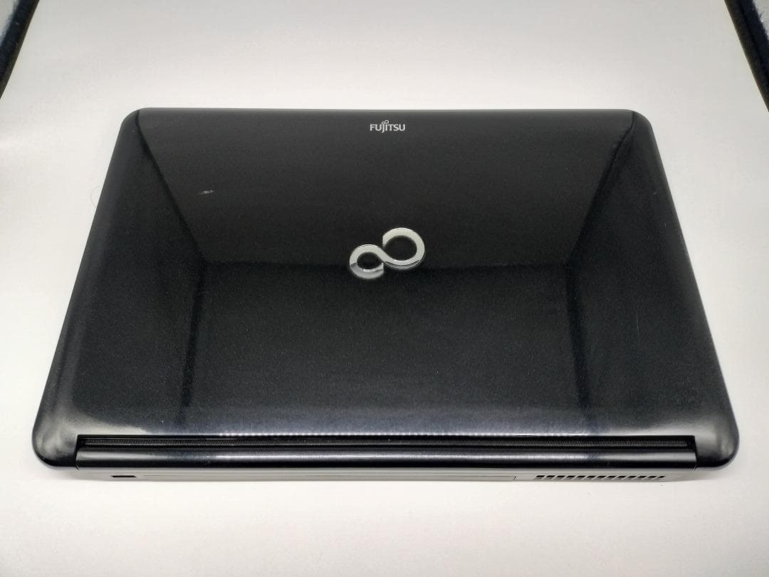 【FUJITSU】爆速 Core i7/新品SSD128GBノートパソコン D9