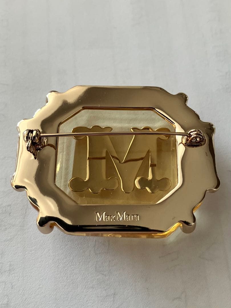 Max Mara Glassy Brooch クリスタル ブローチ Mロゴ