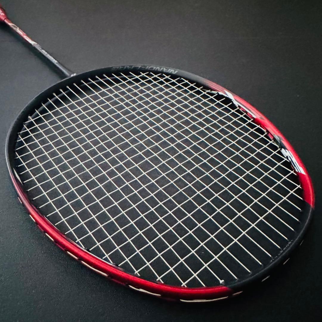 【美品】YONEX ナノフレア700 バドミントンラケット 5UG6