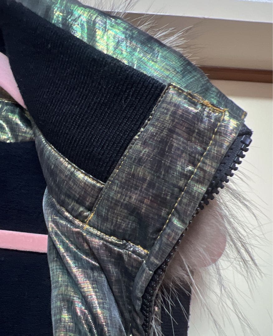 roen ロエン　メタリック　ノースリーブパーカー　ファー付き　ジャケット