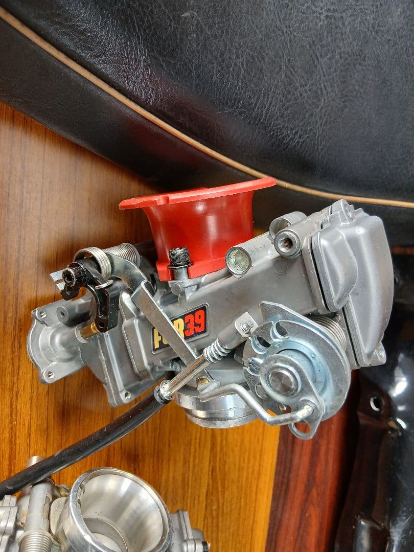 SR400　シート　マフラー　FCR まとめ売り