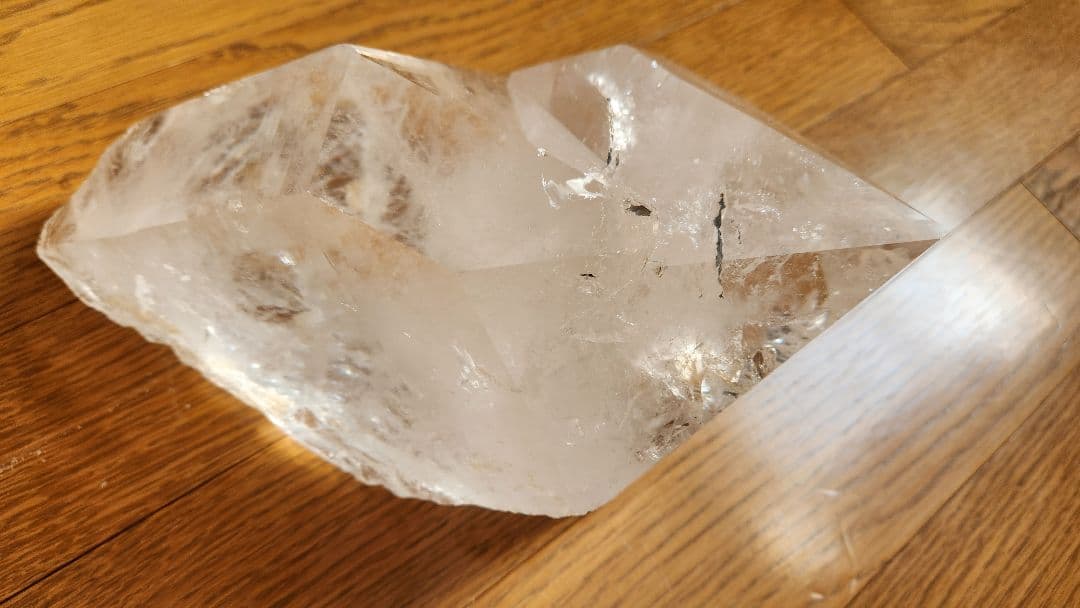 最終値下✨水晶　六角柱　イシスクリスタル　4.13キロ