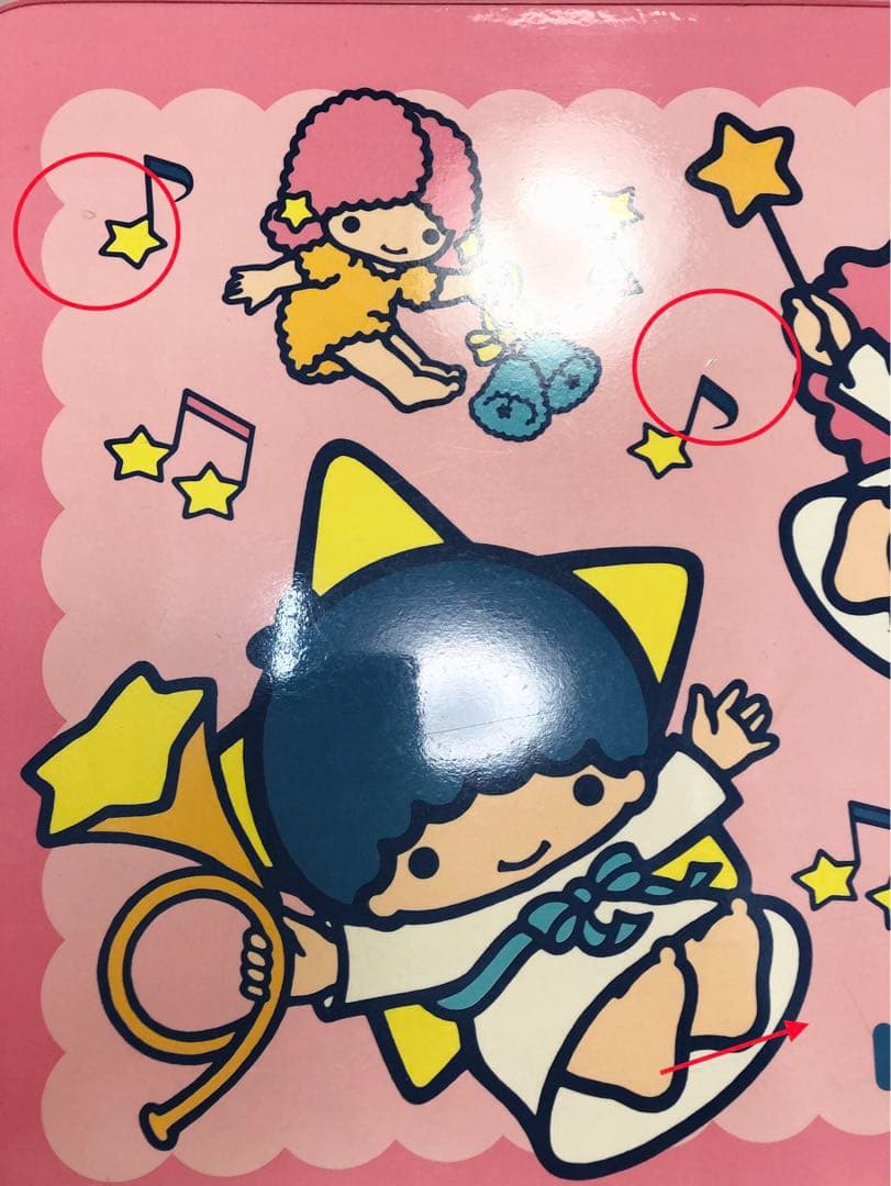 キキララ　テーブル　レトロ