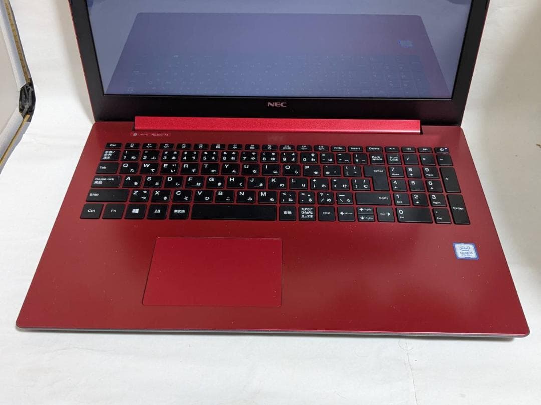 NEC　Lavie　NS300MAR　超美品赤　SSD　WIN11 Office