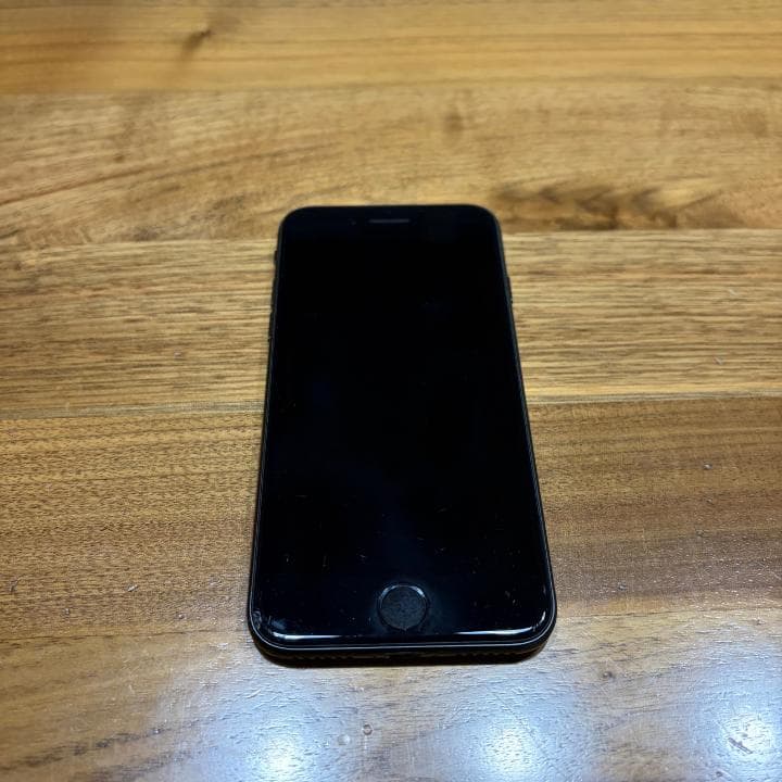 iPhone SE (第2世代)　ブラック 64GB