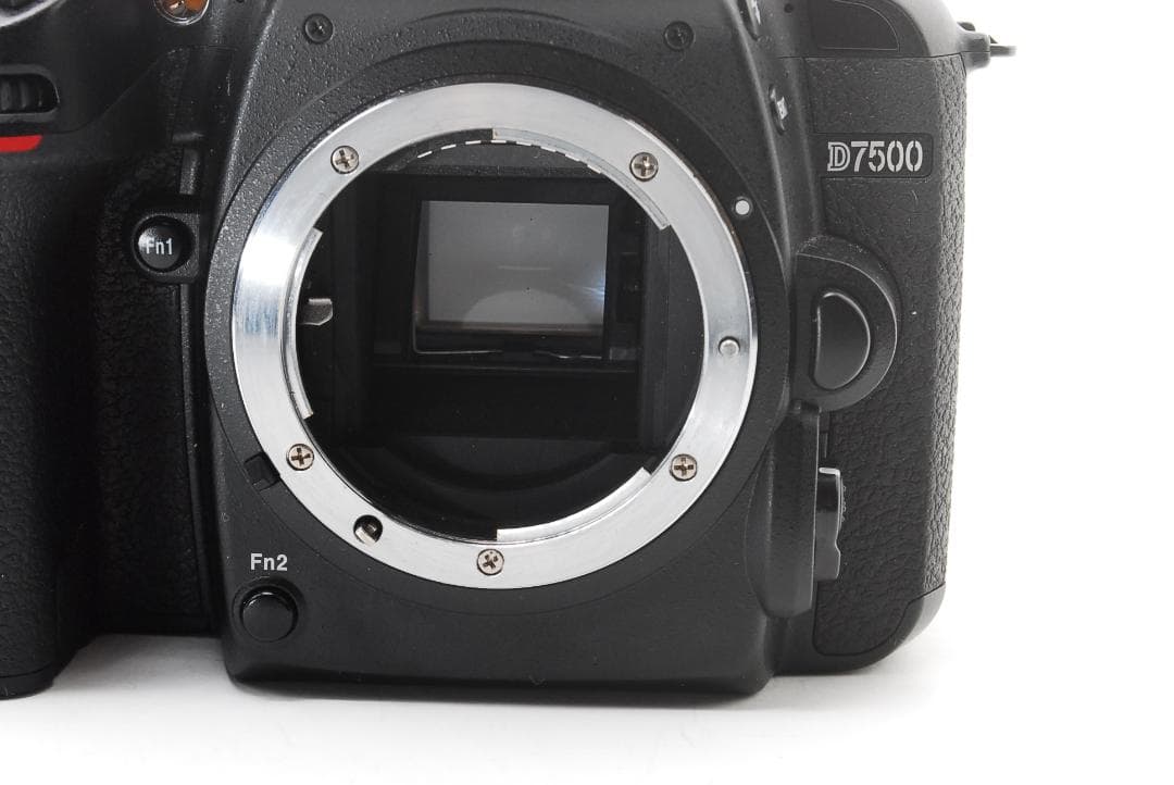 高画質D7500＋標準＆望遠レンズ＆収納バッグ付きセット