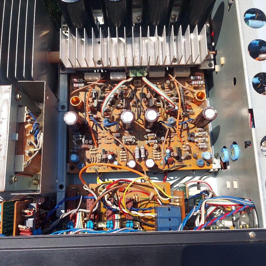 サンスイステレオアンプAU-D707F