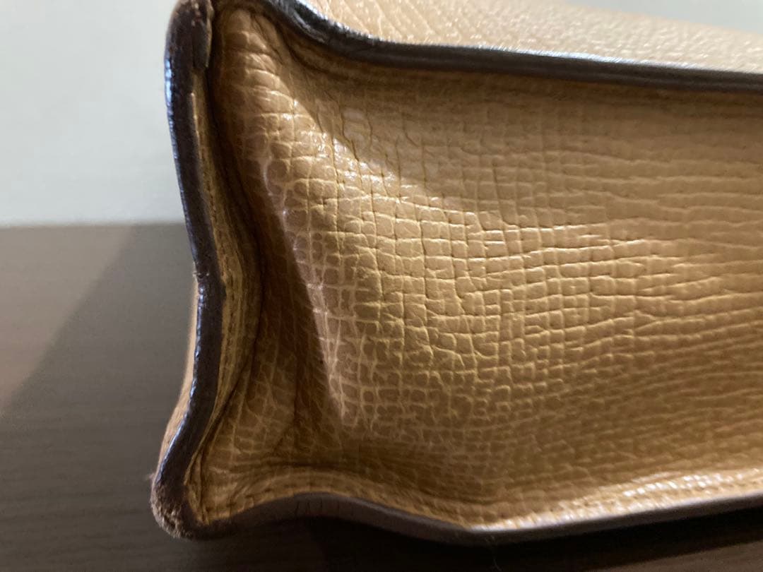 美品 ロエベ レザー キャメルのビジネスバッグ（男女使用可能です）