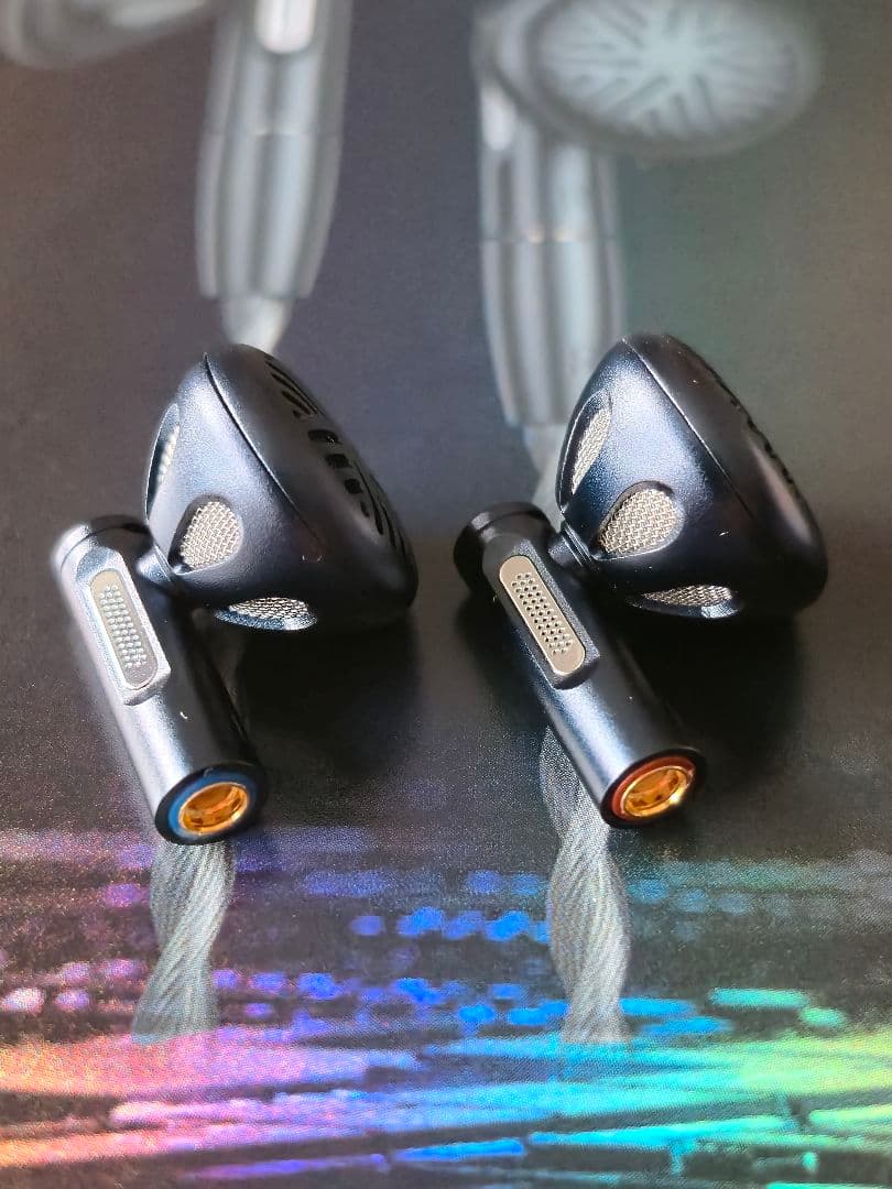 【極美品】FiiO FF5　有線イヤホン/イントラコンカ型　即購入可能