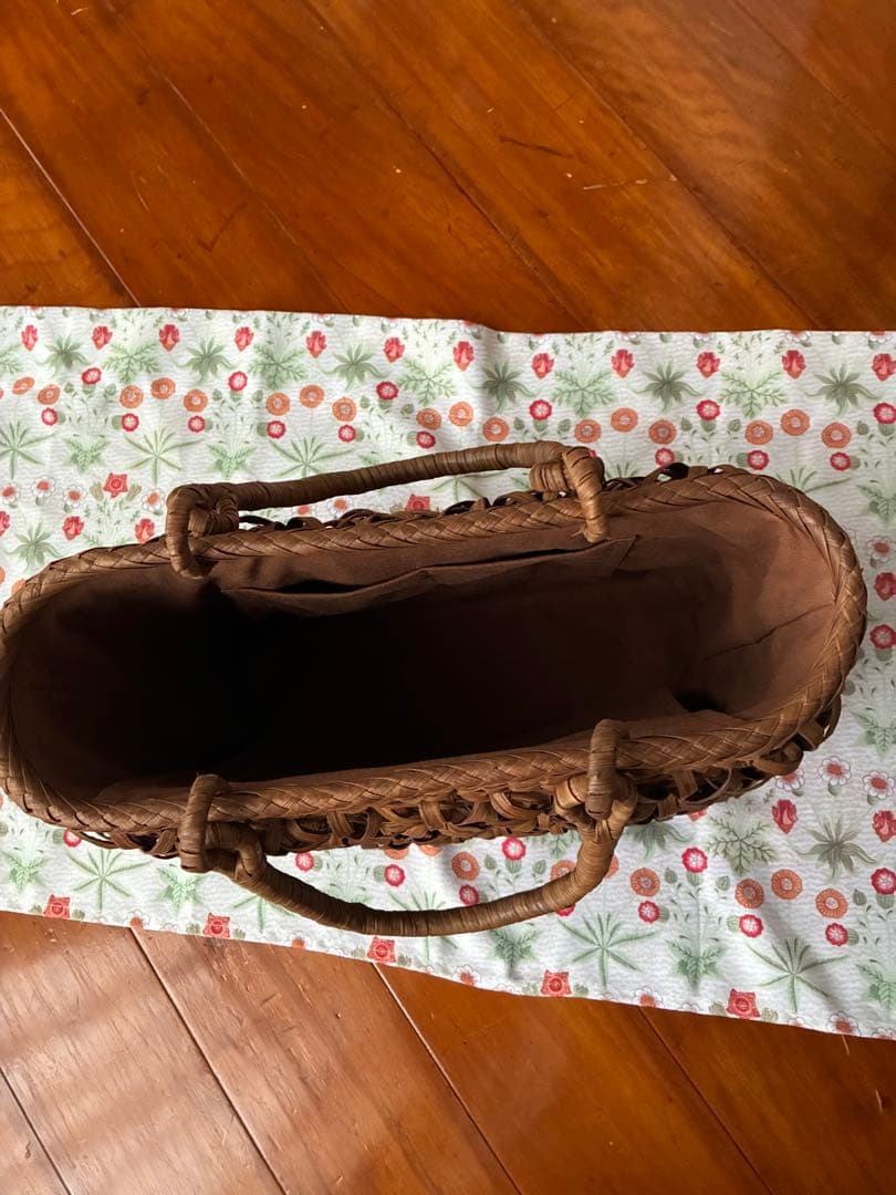 山葡萄かごバッグ　立体花　お値下げ！！