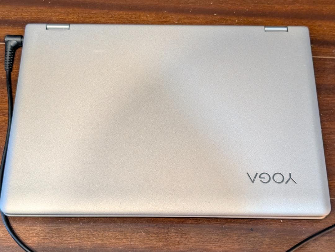 Lenovo Yoga 710‐11IKB 360度回転ノートPC