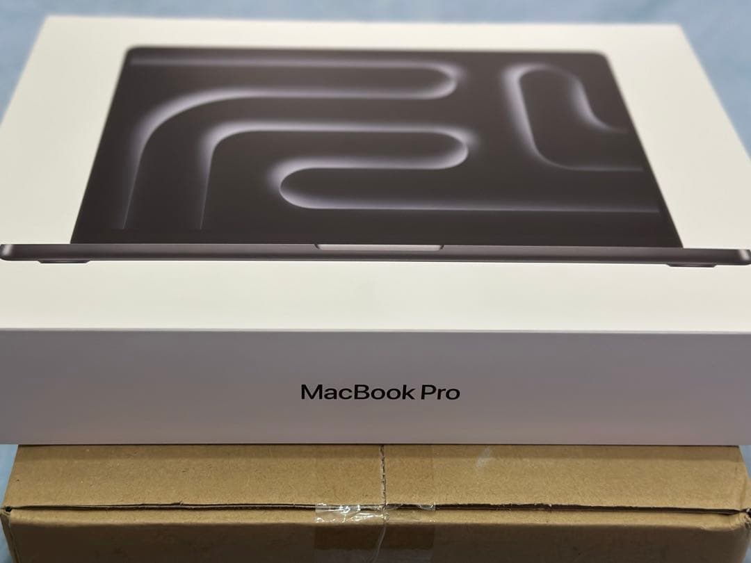 ば*ー様 新品 Apple MacBook Pro 14.2inch MDE04