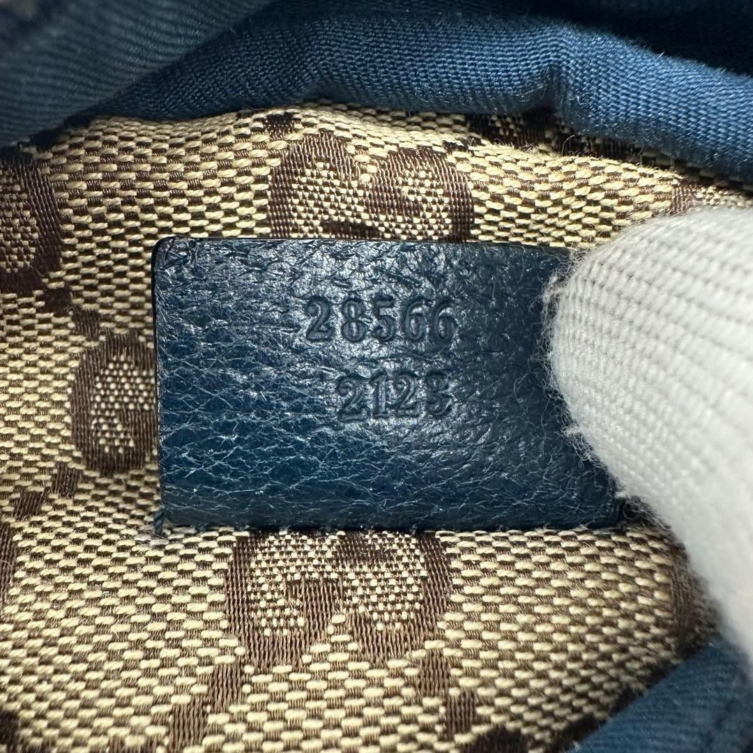 【極美品】GUCCI ボディバッグ シェリーライン GG キャンバス