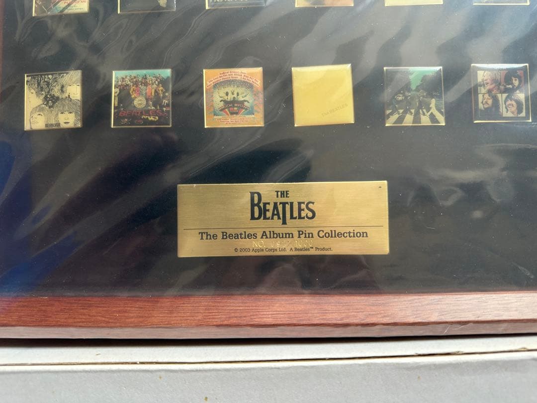 大特価　希少ビートルズ　Beatles Album Pin Collection