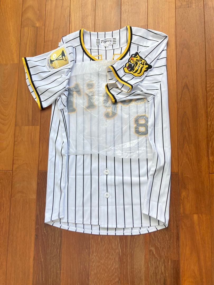 ミズノ　S 阪神タイガース　佐藤輝明　チャンピオンエンブレム付き　ユニフォーム