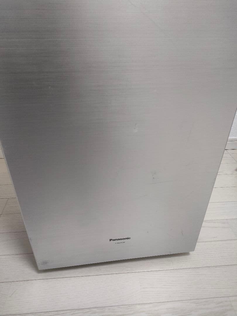 パナソニック　ジアイーノ　次亜塩素酸空間除菌脱臭機　F-MV4100 シルバー