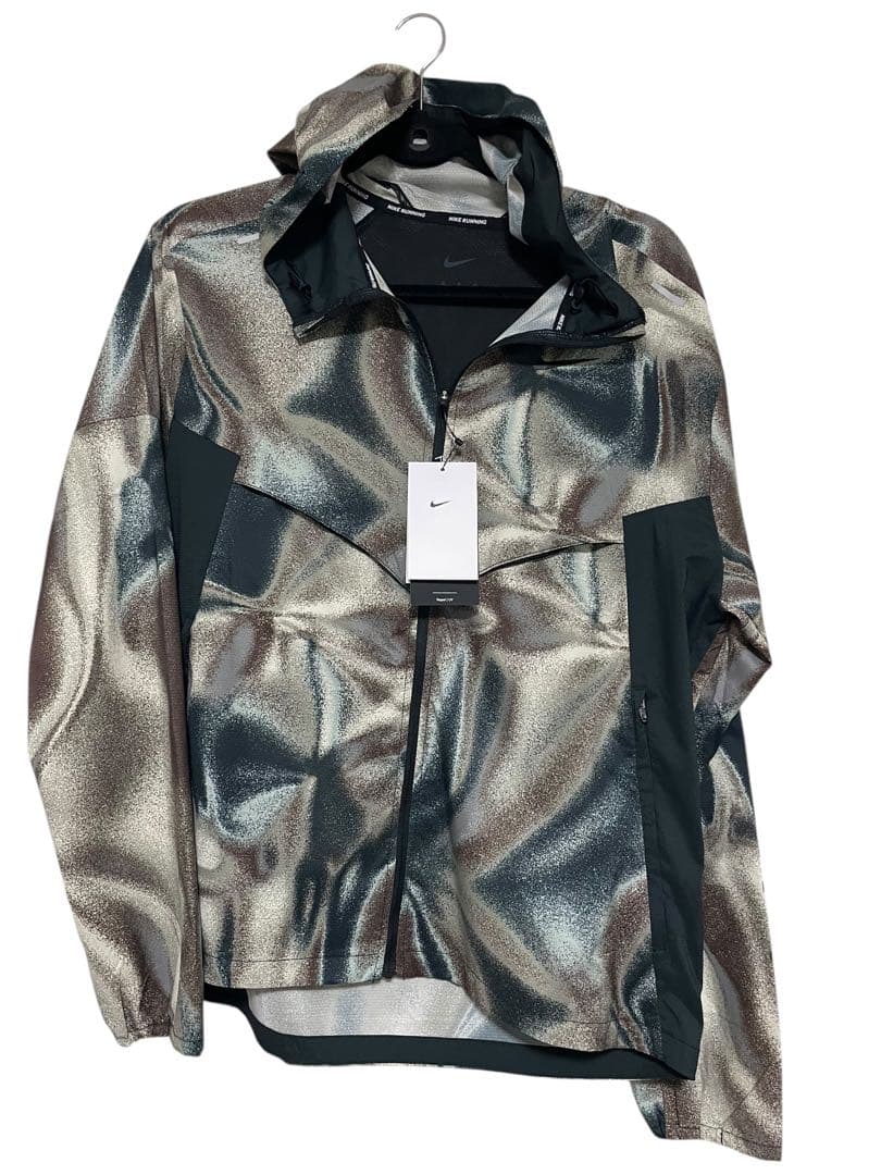 NIKE ランニングパーカー メタリック