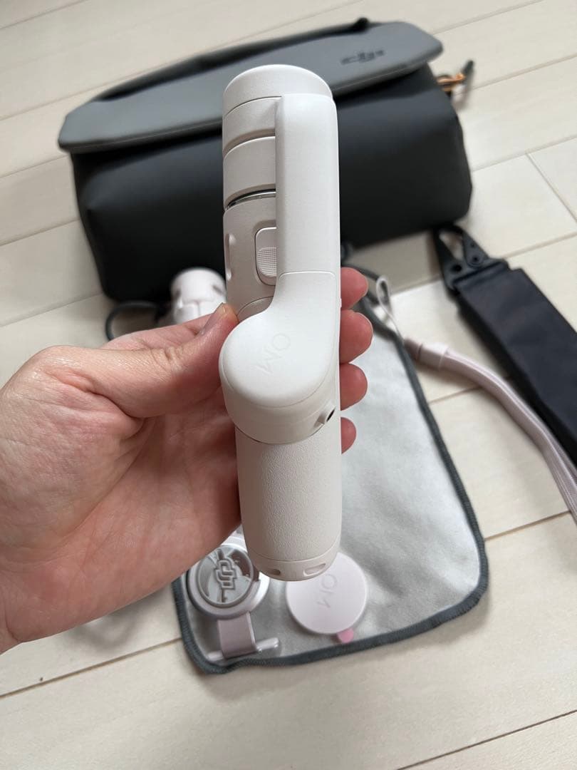 DJI OM 5 スマホ用ジンバル（クラウドホワイト）
