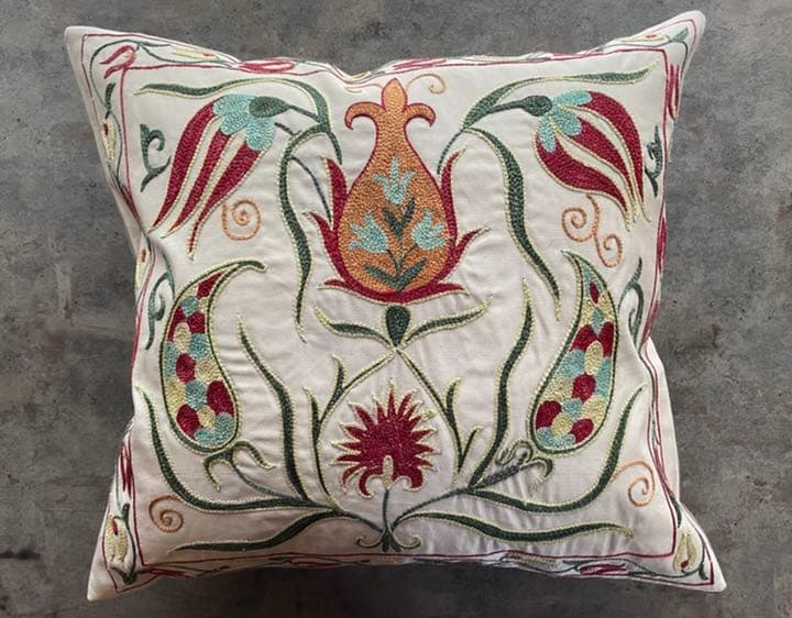 ウズベキスタン製 シルク スザニ刺繍 クッションカバー 48×45 SZN714