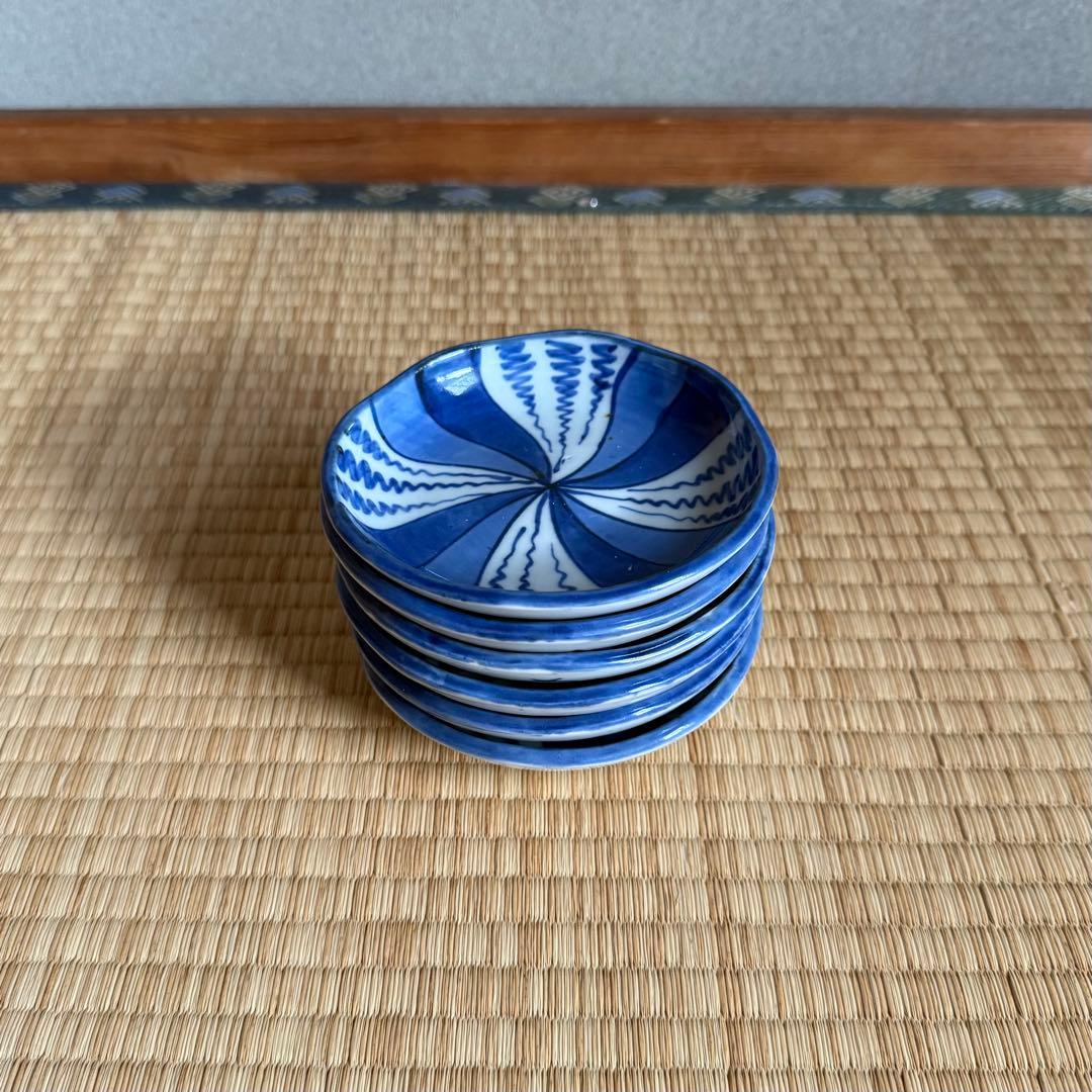 古伊万里 染付 捻り文 小皿 江戸時代 古染付 古波佐見 古美術 骨董 民藝