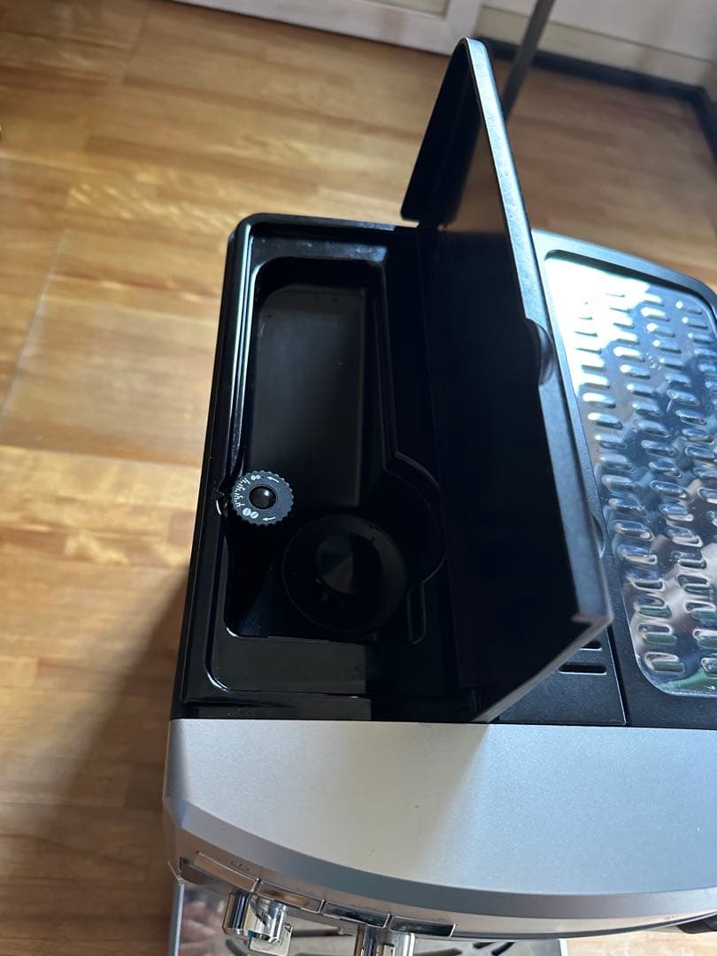 DeLonghi Magnifica 全自動エスプレッソマシンESAM03110