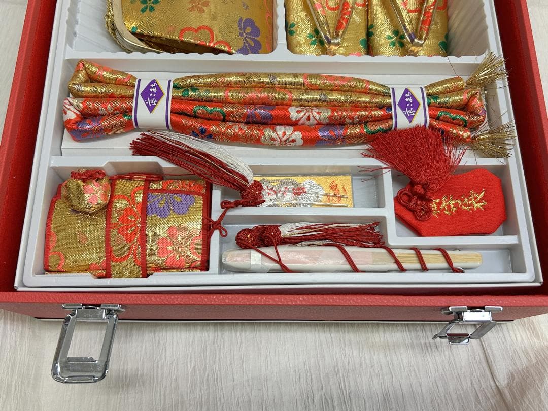 七五三セット　祝帯ペアセット　花びら　中サイズ　草履18cm　箱入り　未使用