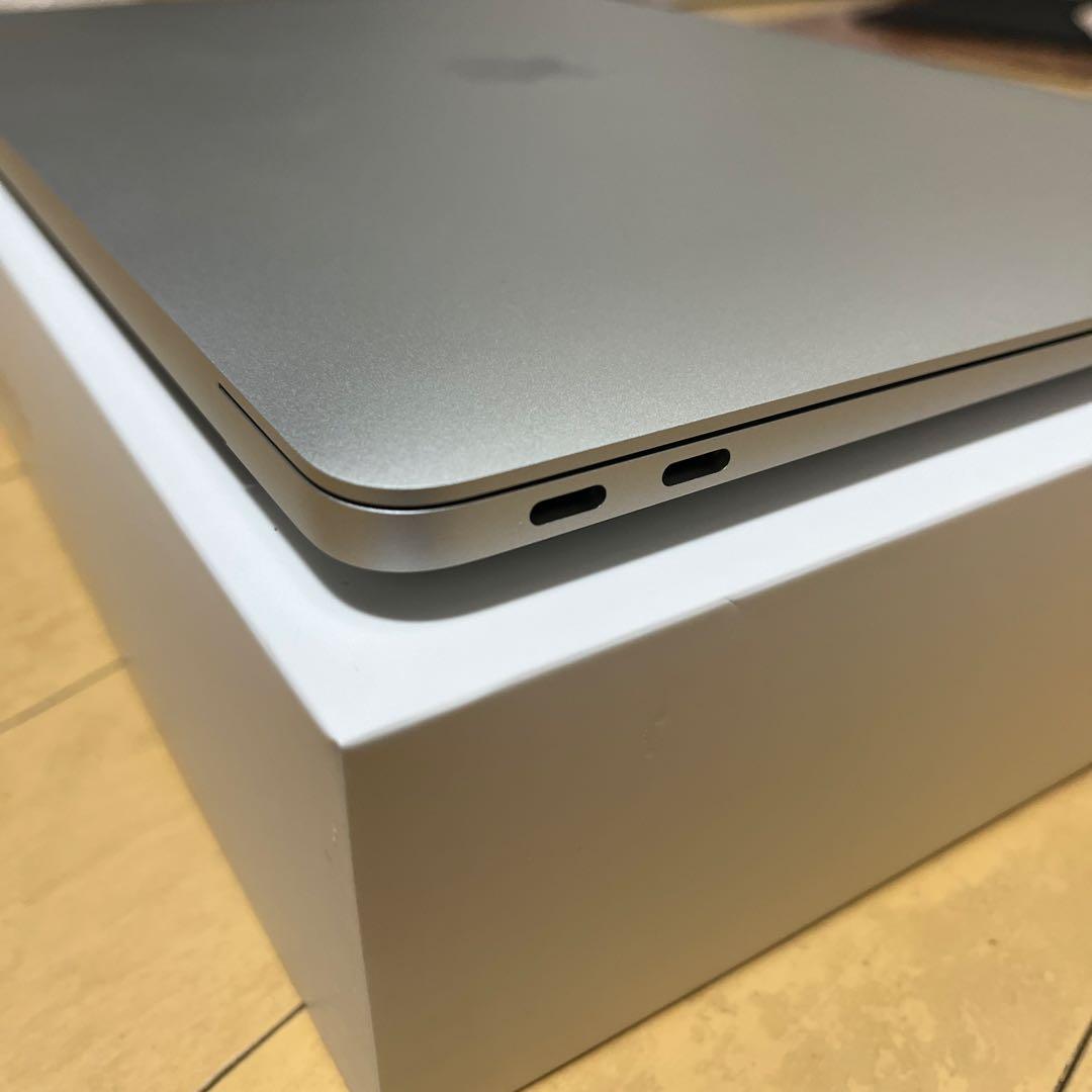 【超美品】Apple MacBook Air M1 8GB 256GB シルバー