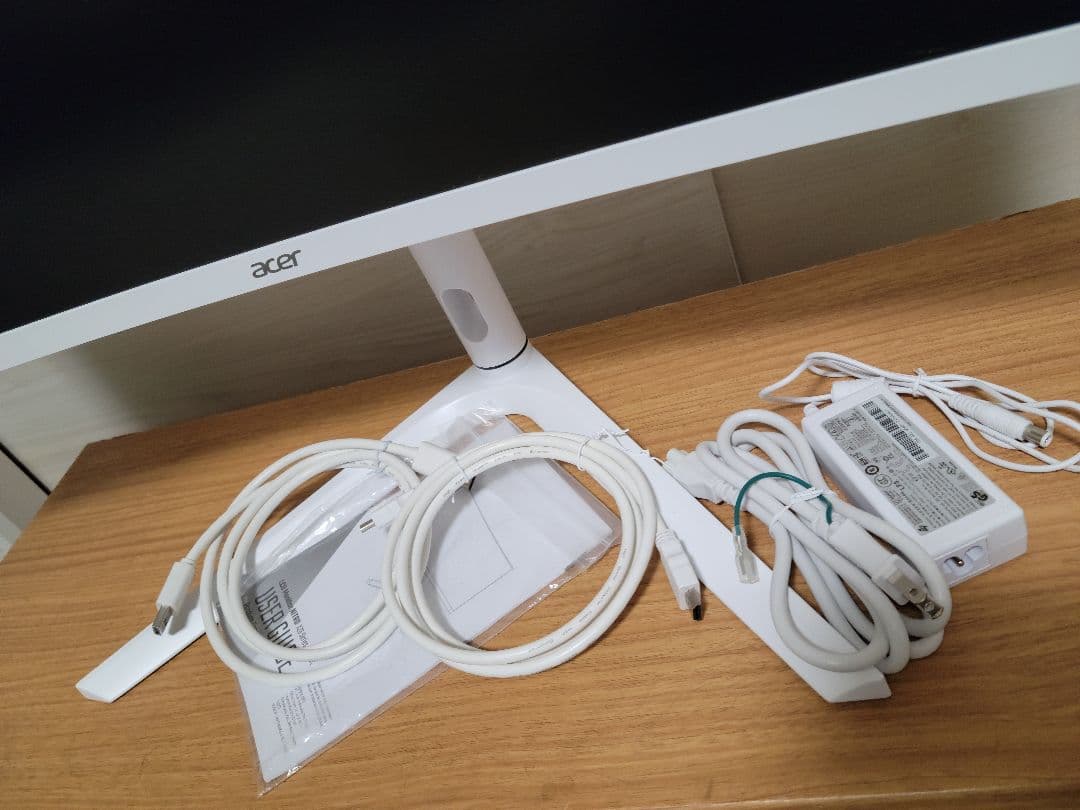 美品　Acer Nitro XZ306C 湾曲200Hzゲーミング モニター