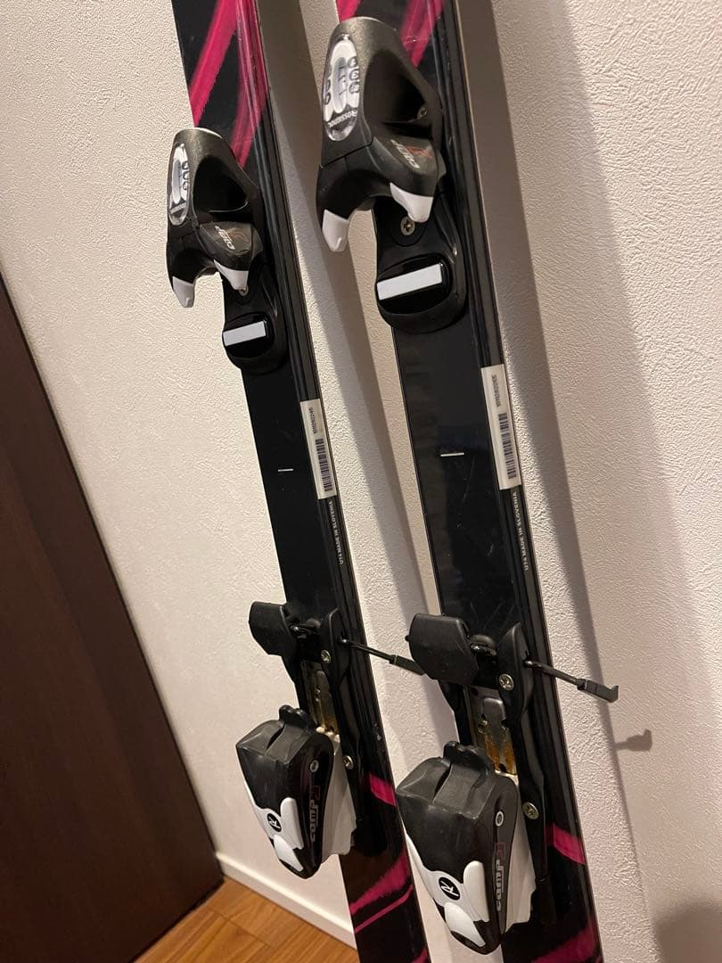 NISHIZAWA 子供用スキー板140㎝　ビンディング　ストック　ロシニョール