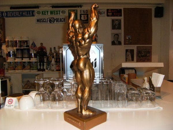 非売品★ミスターオリンピア ボデイビル セルジオ・オリバー トロフィー オブジェ