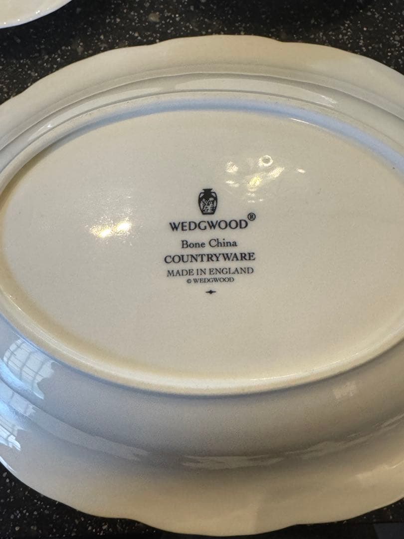  ウェッジウッドのホワイト陶器セット