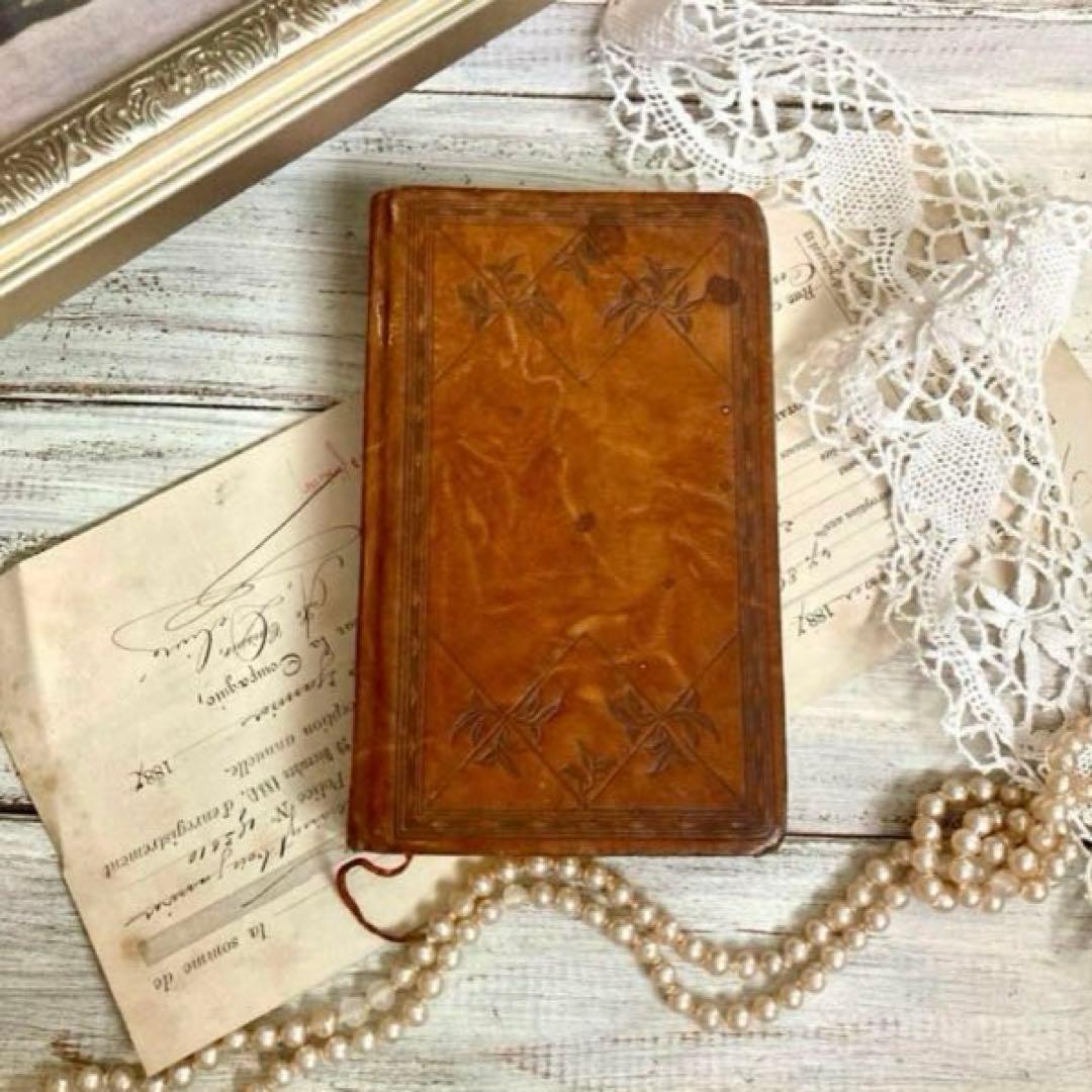 フランスアンティーク雑貨　ノートルダム革張り典礼書　ミゼル祈祷書聖書　ルルド聖母
