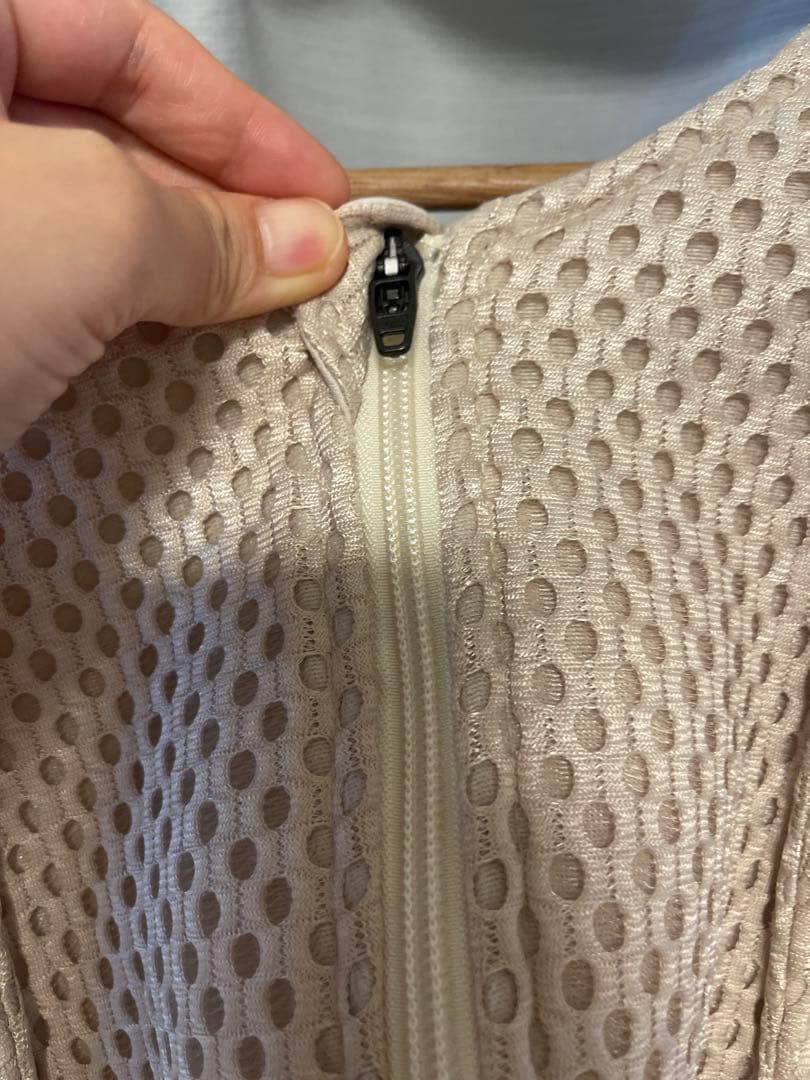 【PACO】べべスワン　抱っこ紐　サンドベージュ