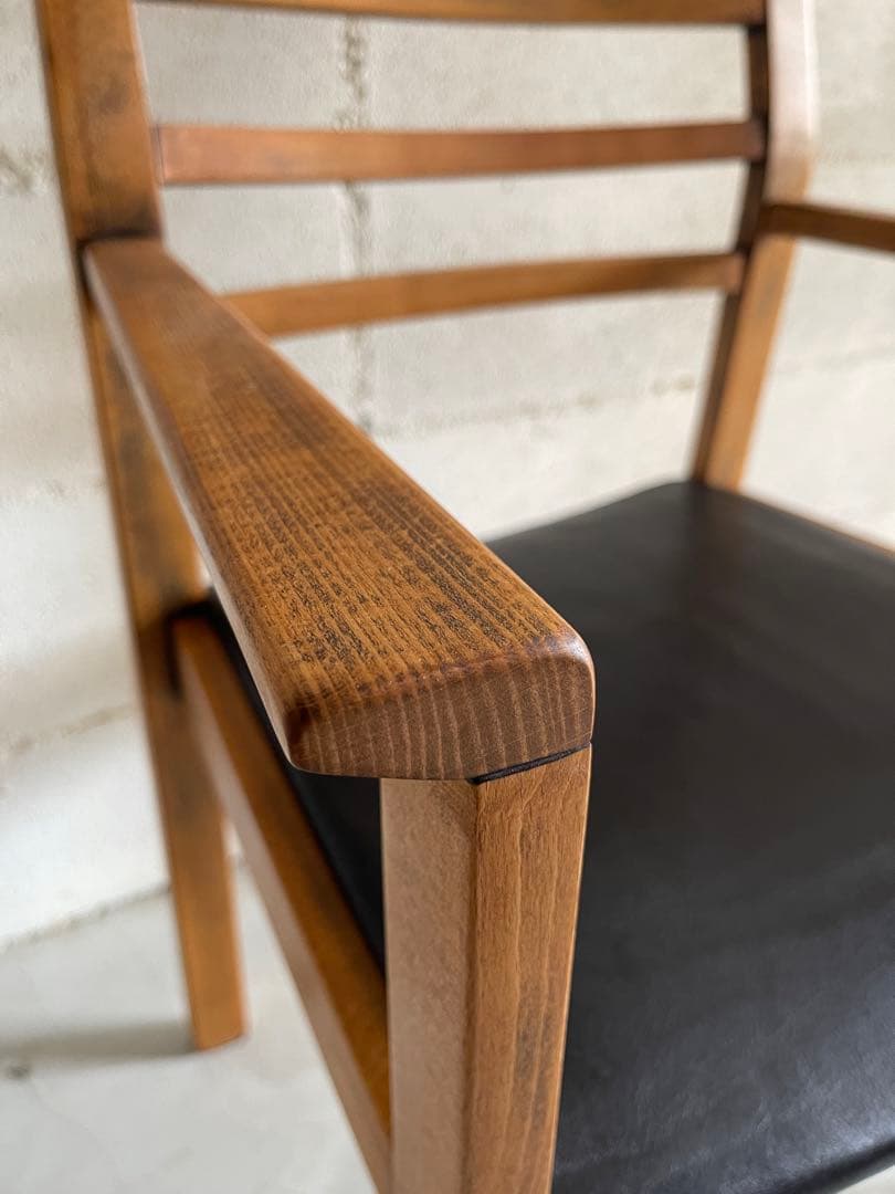 ビンテージ　アームチェア　本革レザー　ダイニングチェア