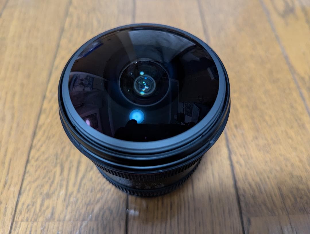 Canon EF8-15mm F4L フィッシュアイ USM Fisheye
