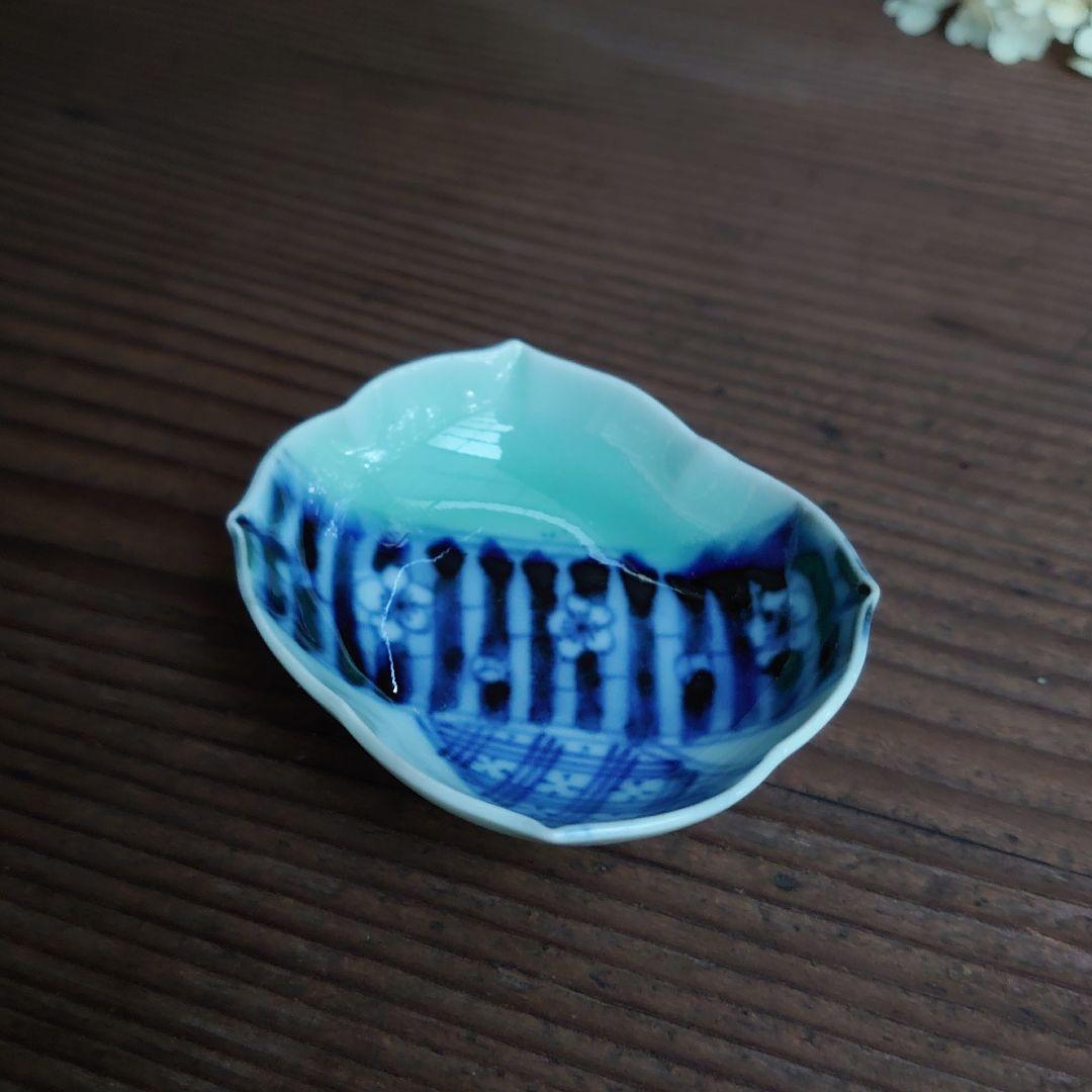 【ご成約】宙吹きガラス クランベリー色の螺旋の氷コップ と骨董の器 おまとめ