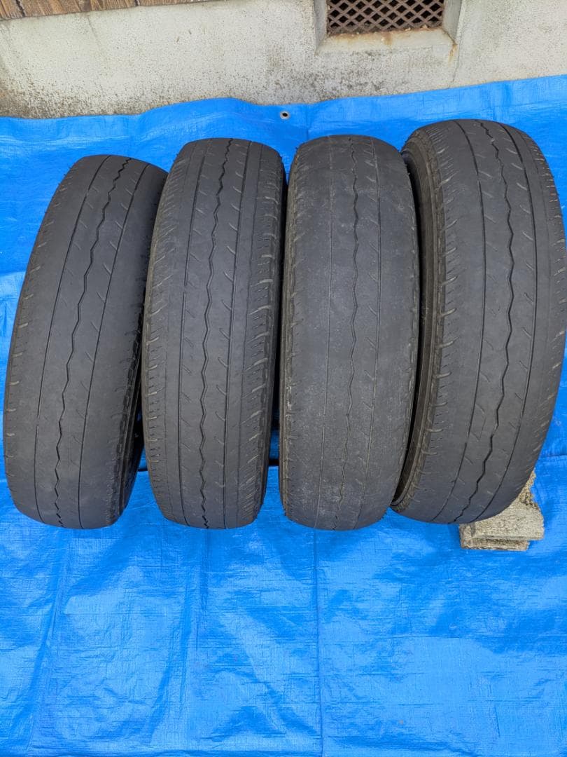 出品①★ハイゼット/サンバー　145R12★　※注意！4本セットの内２本のみ