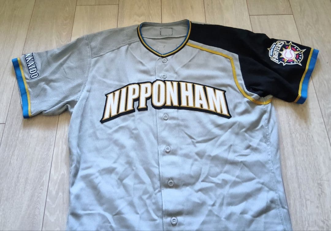 【実使用　サイン　証明付】日本ハム　ヒルマン　ユニフォーム　デサント　本人サイズ