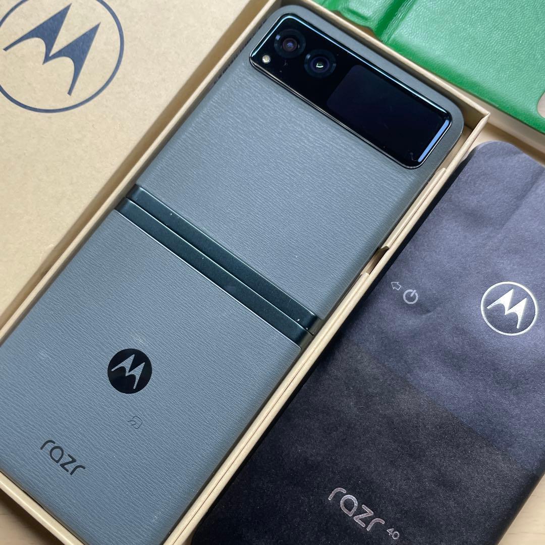 Motorola razr 40 256GB SIMフリー　割れなし