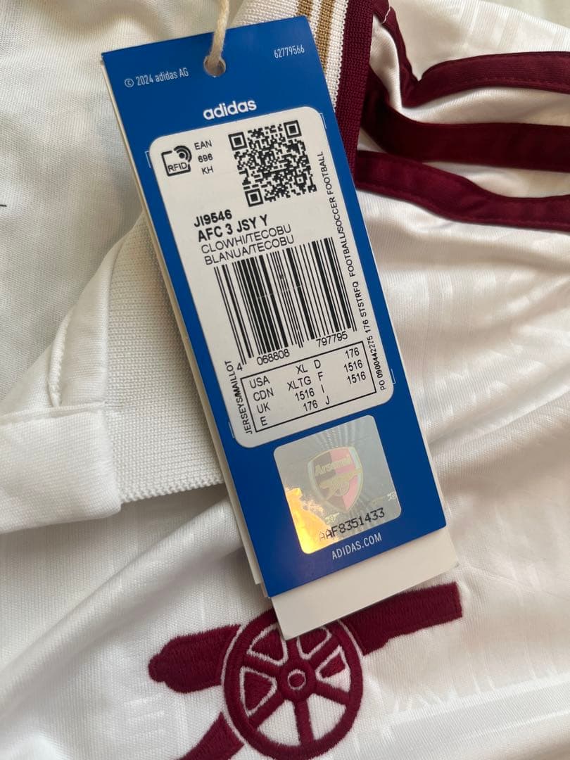 【正規品新品　おまけ付】 アーセナル 3rd ユニフォーム　176