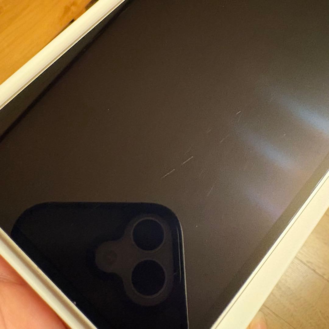 Apple iPhone13 128GB スターライト 本体