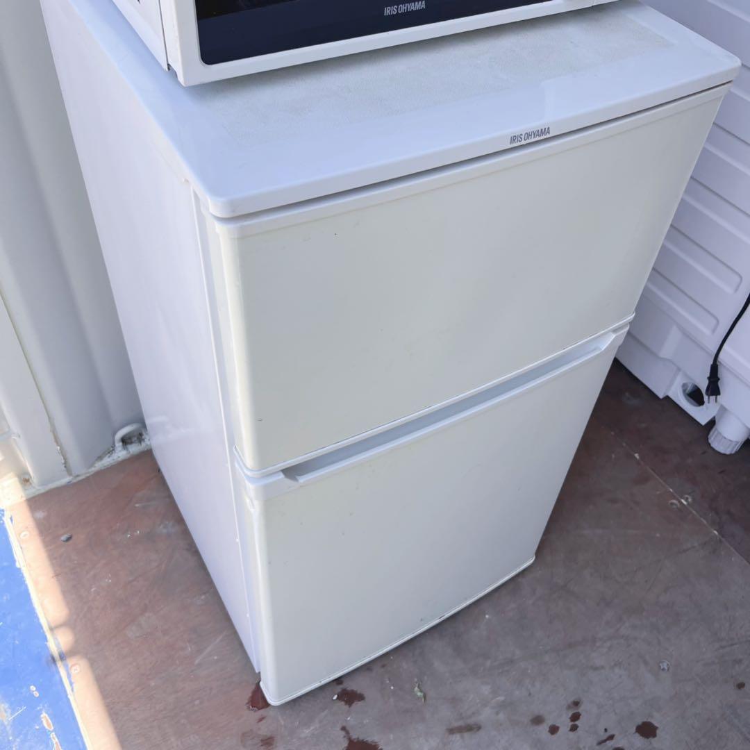 取付無料！完動品！アイリスオーヤマおしゃれホワイトコンパクト冷蔵庫・電子レンジ！