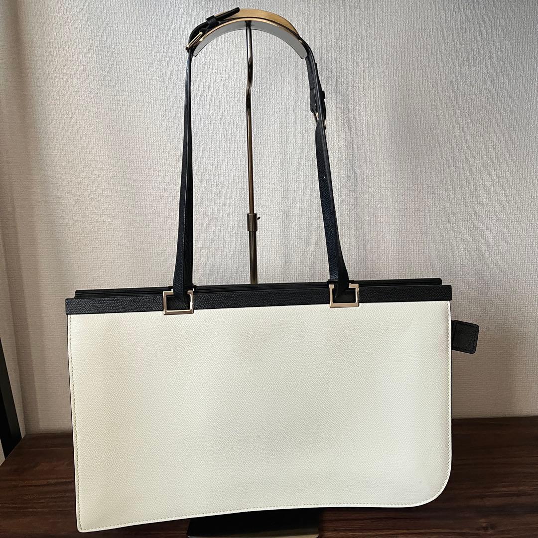 【未使用級！！】ヴァレクストラ ハンドバッグ ショルダーバッグ 2way レザー