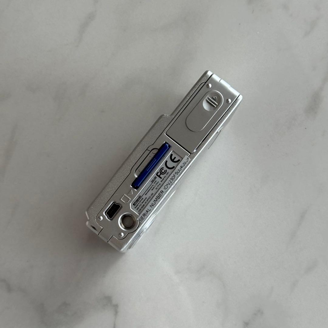 〔即日発送可〕Polaroid iON 230 コンパクトデジタルカメラ