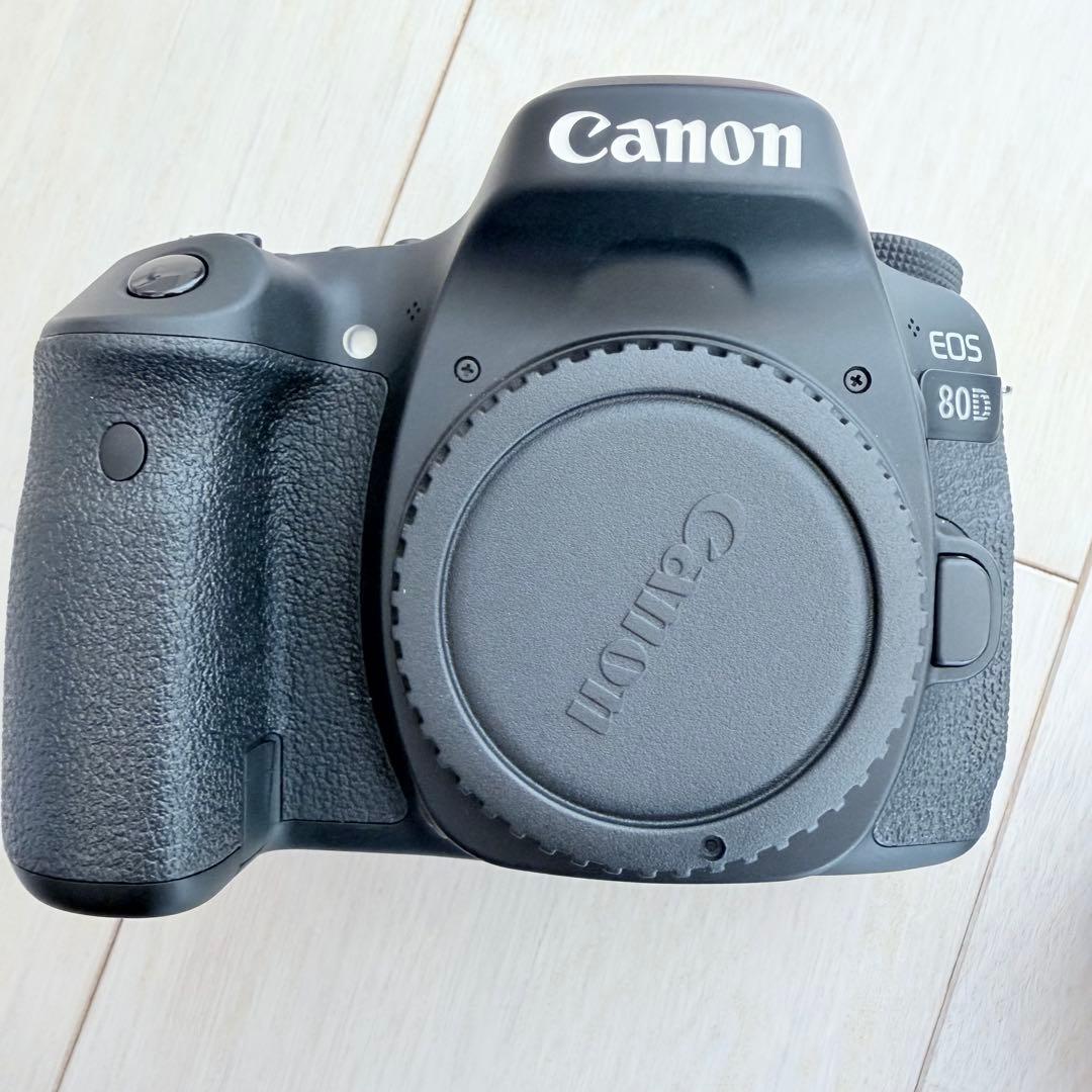 美品★EOS 80D EF-S 18-135mm IS USM★使用回数低