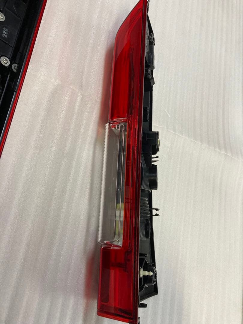 HONDA 純正 N-VANテールランプ左右セット