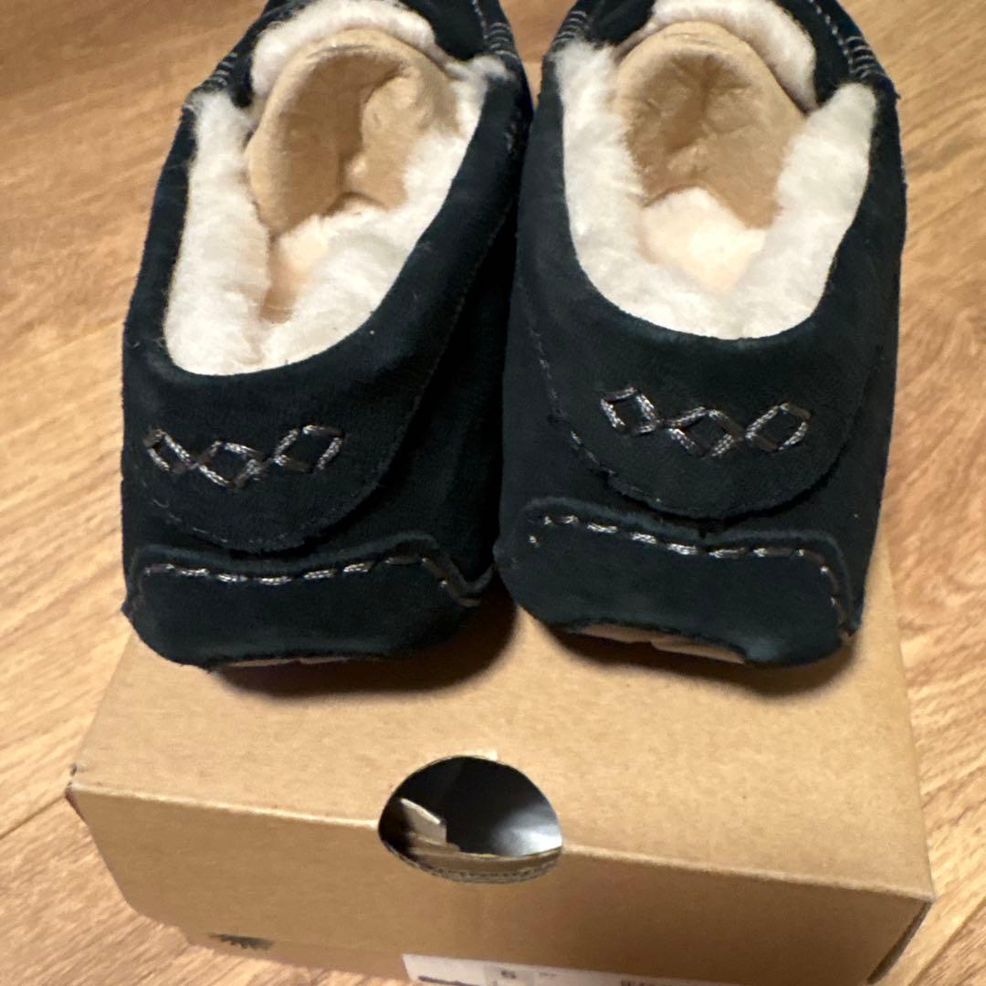未使用 UGG モカシン ブラック22cm