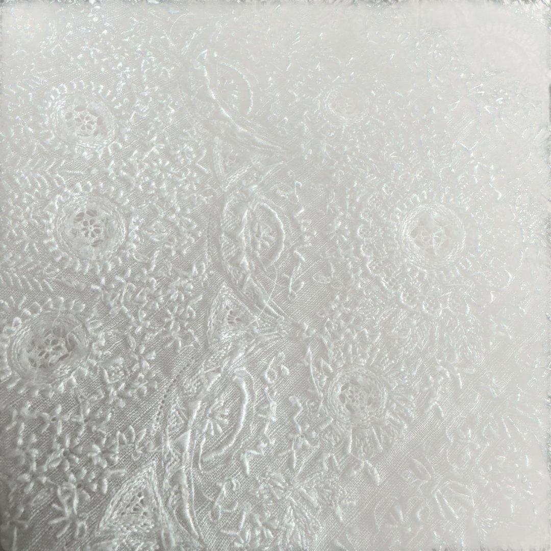 スワトウ　白のハンカチ　刺繍が美しい　中国汕頭　アンティーク